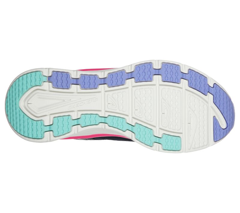 Skechers Relaxed Fit: D’Lux Walker – Infinite Motion Trainers